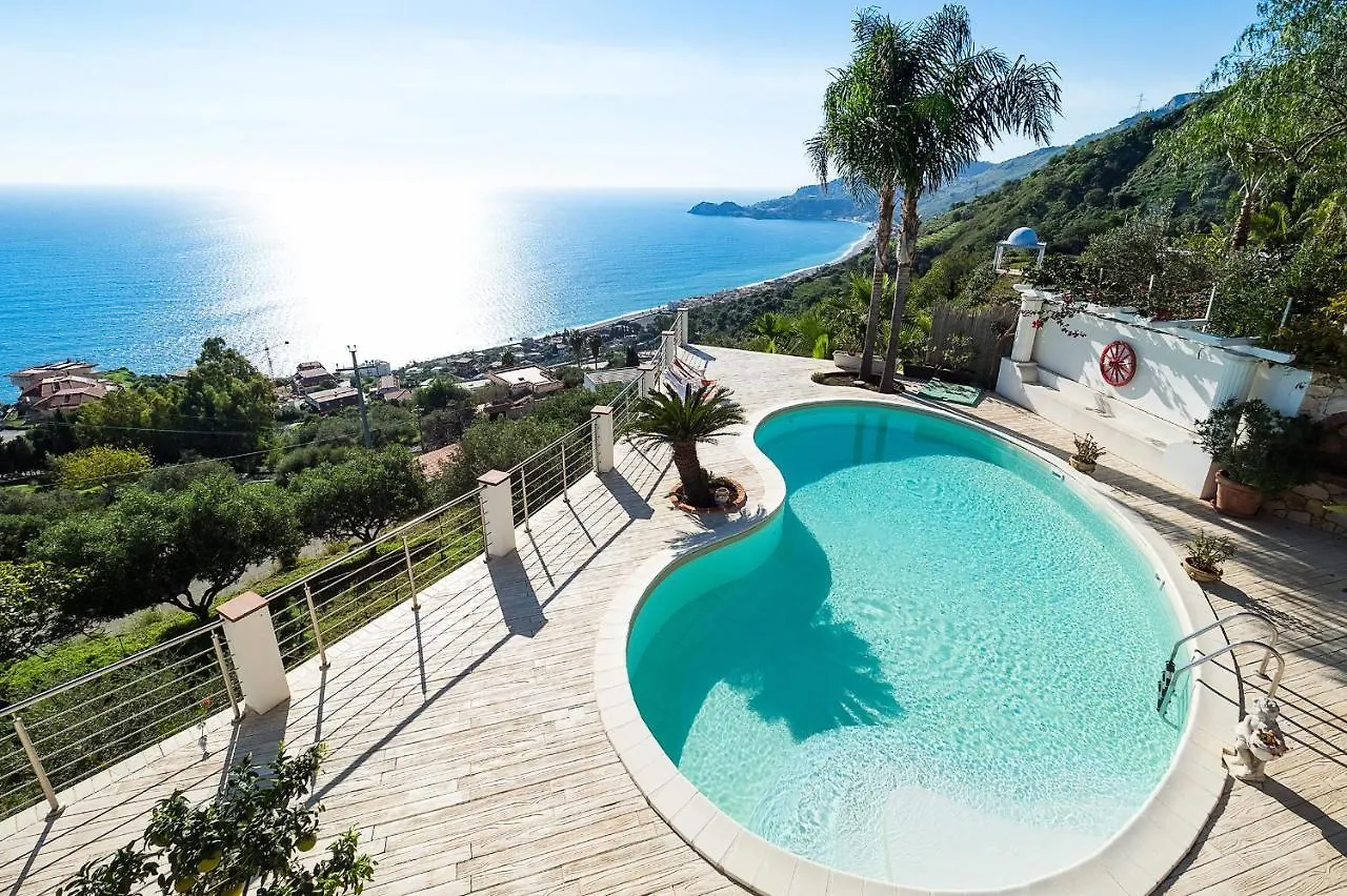 Villa Luce Letojanni