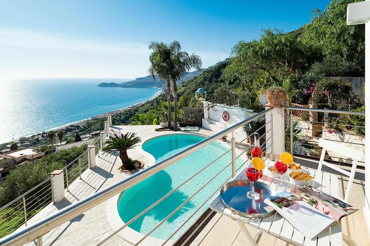 Villa Luce Letojanni