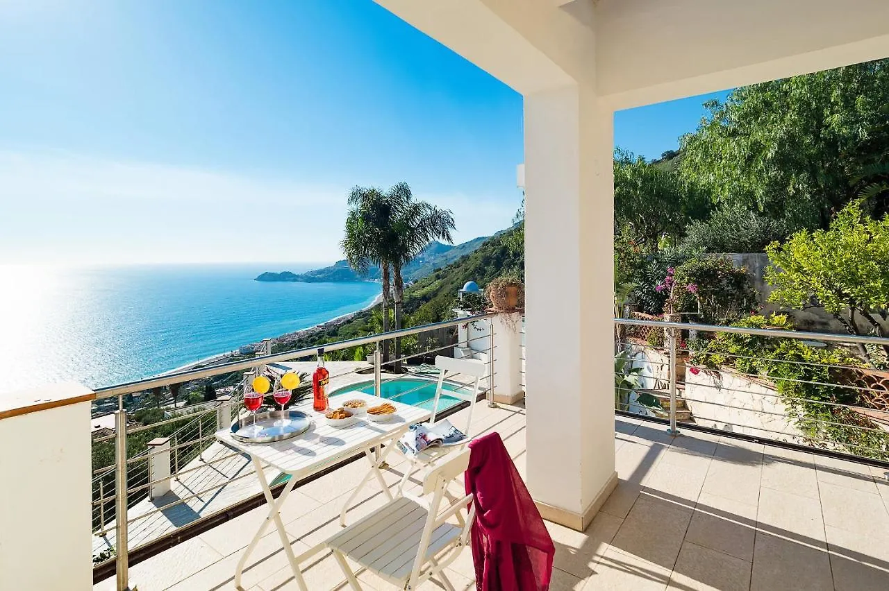 Villa Luce Letojanni