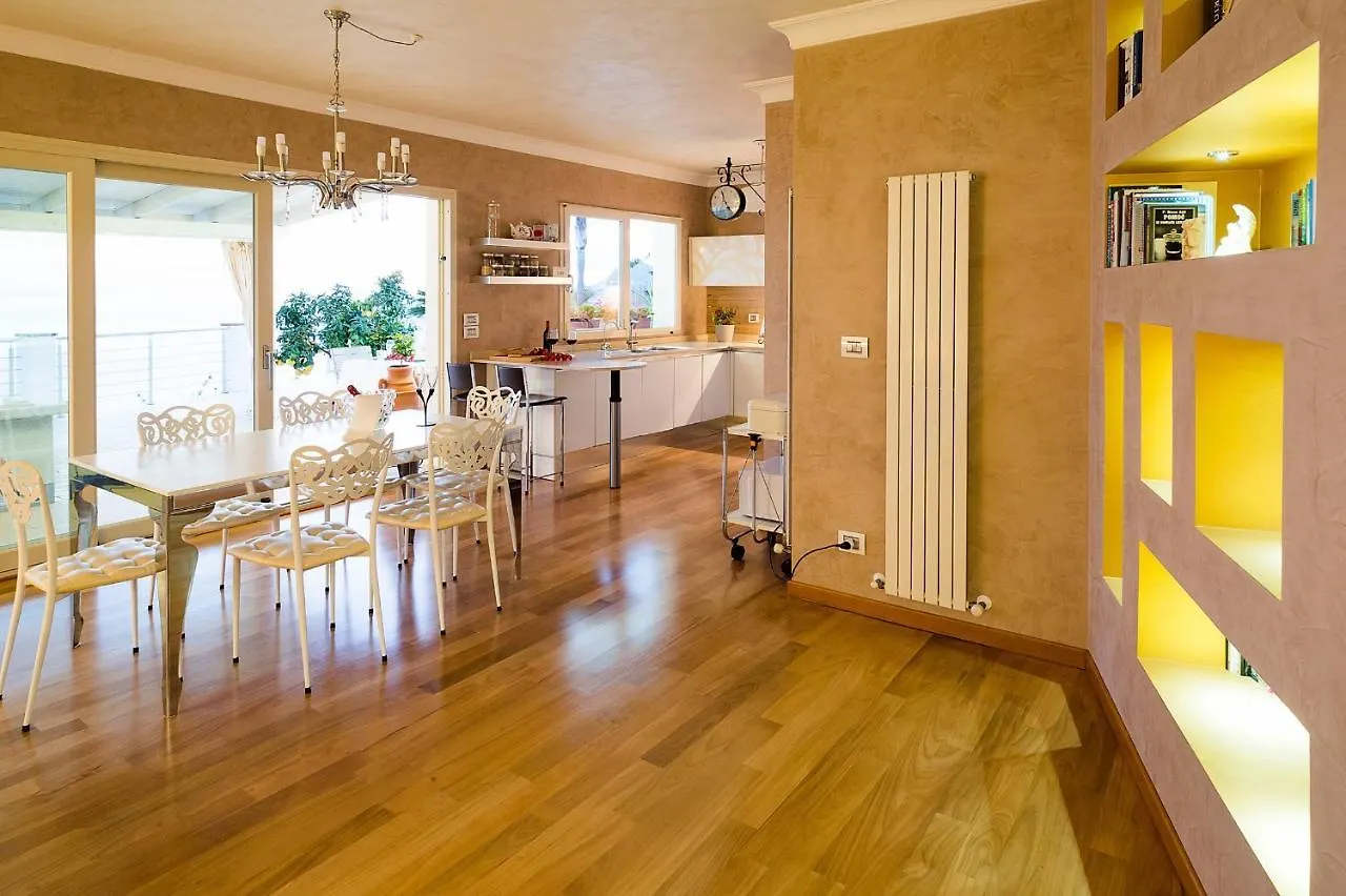 Villa Luce Letojanni 0*,  Italy