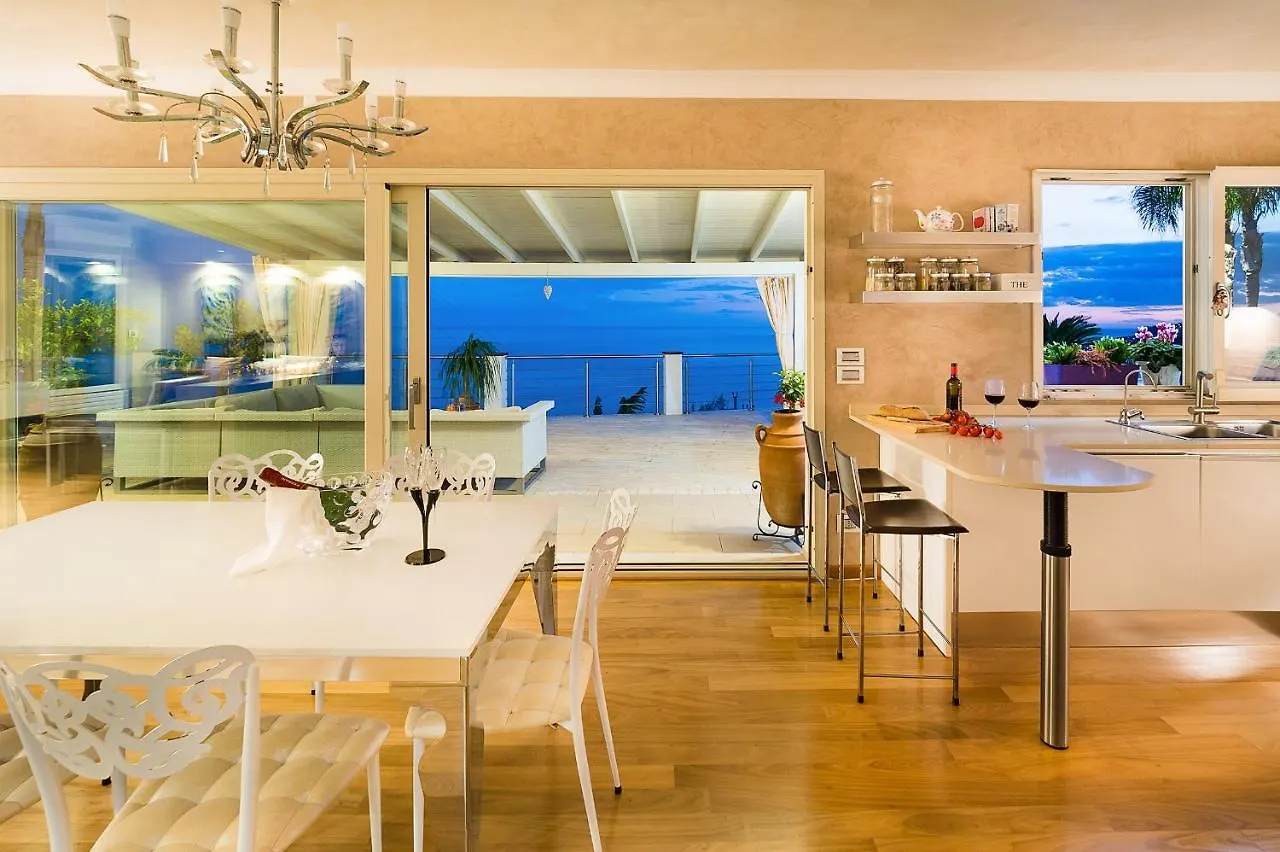 Villa Luce Letojanni Italy