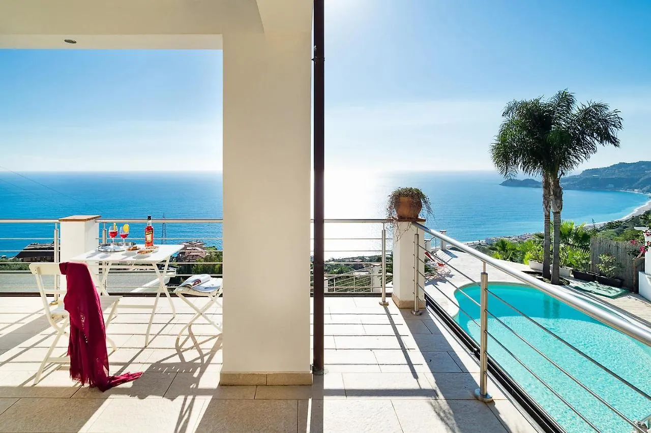 Villa Luce Letojanni 0*,  Italy