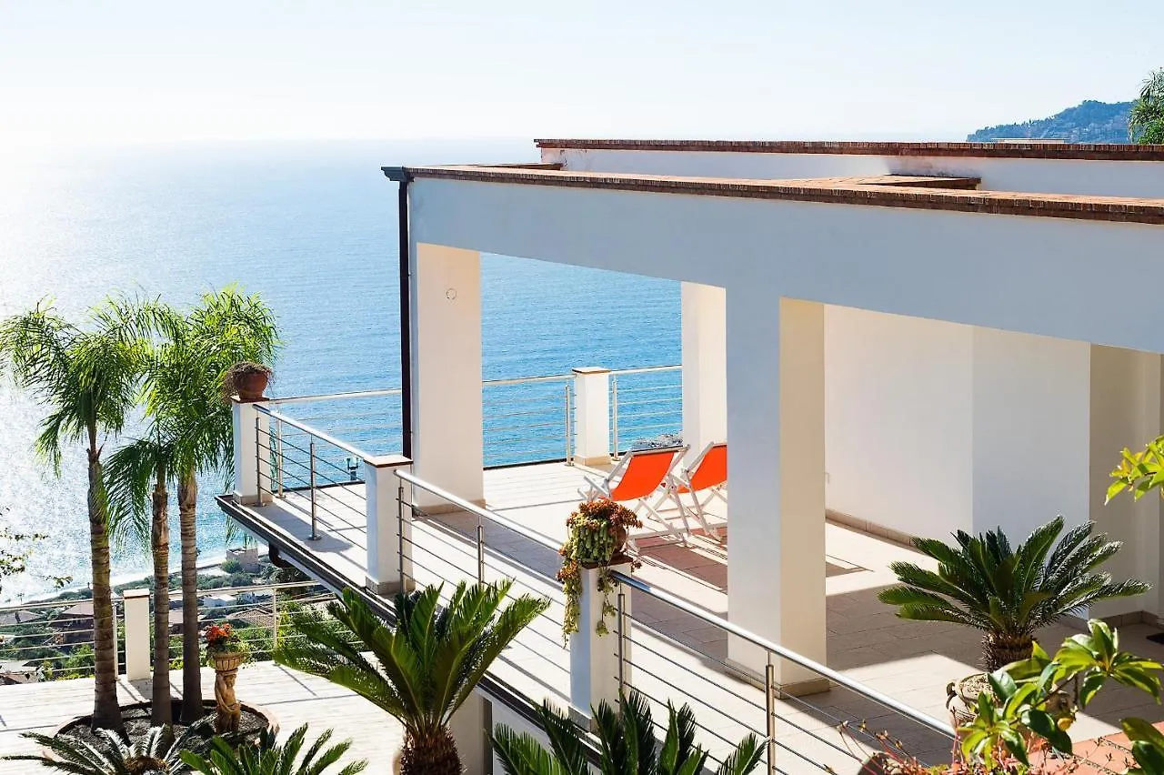 Villa Luce Letojanni 0*,  Italia