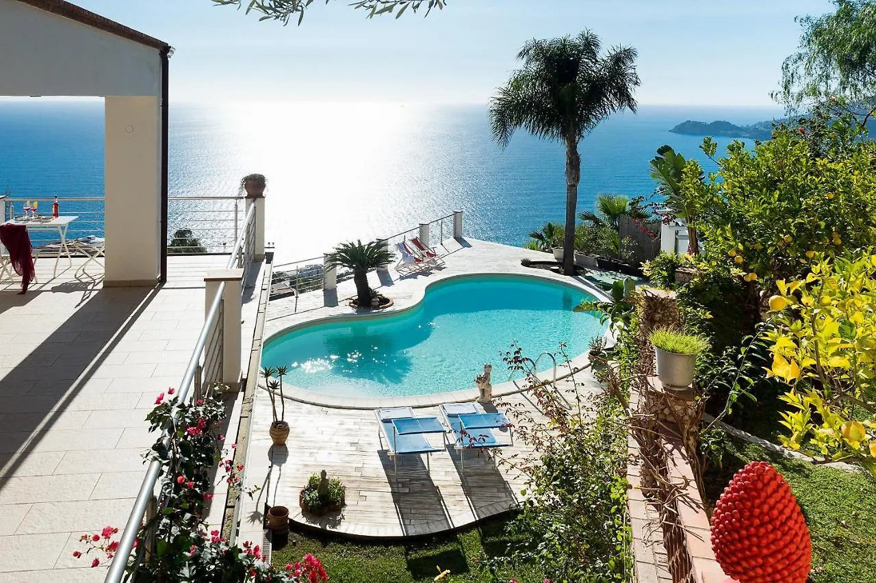 Villa Luce Letojanni