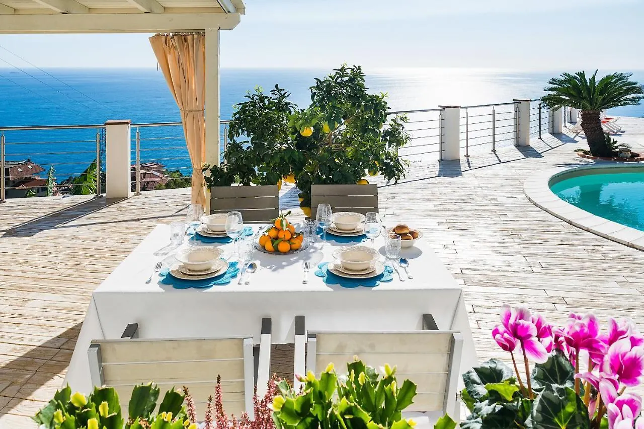 Villa Luce Letojanni 0*,